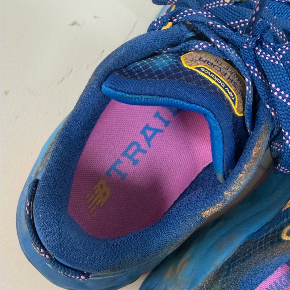 New Balance Fresh Foam X More V2 Women's Sz 9.5 Blue Pink! - Picture 6 of 8